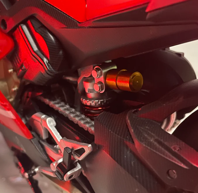Ducati Superleggera V4 1:6 – Smoke Edition